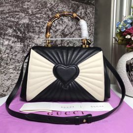 Gucci Queen Margaret Medium Top Handle Bag Black And White 476531