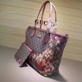 Gucci Blooms GG Supreme Shopping Bag Red 405020