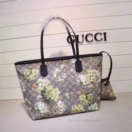 Gucci Blooms GG Supreme Shopping Bag Dark Blue 405020