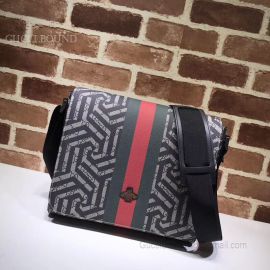 Gucci GG Supreme Messenger Gray Bag 475432