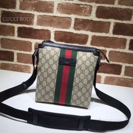 Gucci Web GG Supreme Flat Messenger 471454