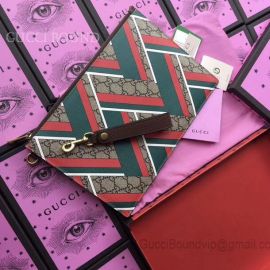 Gucci GG Supreme Canvas Chevron Zipper Pouch Clutch Bag 429225