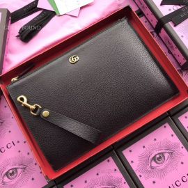 Gucci Leather Pouch GG 495066