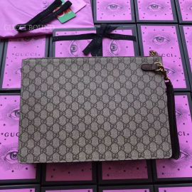 Gucci GG Supreme Men Clutch Bag Bee 433665