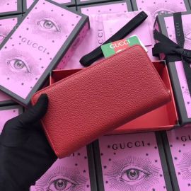 Gucci New Tassel Women Wallet Bat Red 516927