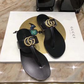 Gucci Leather Thong Sandal With Double G Black
