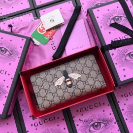 Gucci Bee Print GG Supreme Zip Around Wallet Black 451273