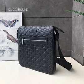 Gucci Gucci Signature leather messenger 406408 211378