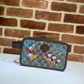 Gucci Disney x Gucci Donald Duck cosmetic case 647929 213464