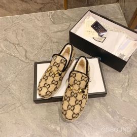 Gucci GG Apricot Velvet Loafer with Horsebit and Wool Lining 2191170