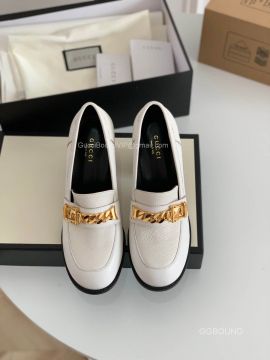 Gucci Mid Heel Loafer with Chain in White Grained Calfskin 85MM 2191196