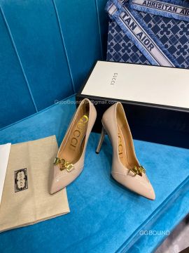Gucci 2021 Chain Point Toe Pumps in Nude Patent Calfskin 105MM 2191228