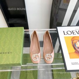 Gucci Crystals Interlocking G Ballet Flat in Beige Patent Leather 2281101