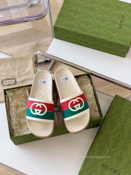 Gucci Interlocking G Slide Sandal in Red and Green Unisex 2281110