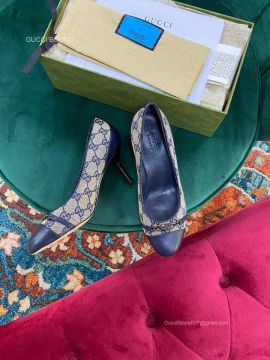 Gucci Vintage GG Canvas Pumps with Chain in Blue Leather 65MM 2281128