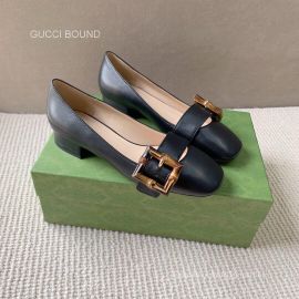 Gucci Womens Ballet Flat with Bamboo Buckle in Black Leather 2281160
