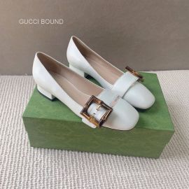 Gucci Womens Ballet Flat with Bamboo Buckle in White Leather 2281161
