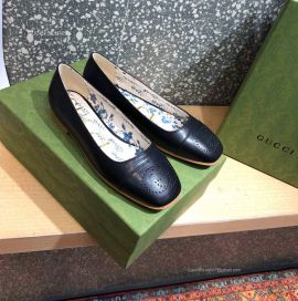 Gucci 2021 Interlocking G Leather Ballet Flat in Black 2281179