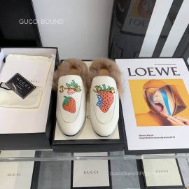 Gucci Vintage Princetown Horsebit Calf Leather Slipper Mules with Strawberry in White 2281273