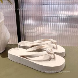 Gucci Womens Chevron Thong Sandal with Double G in White Rubber 2281286