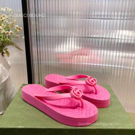 Gucci Womens Chevron Thong Sandal with Double G in Pink Rubber 2281289