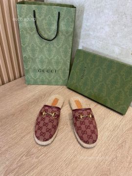 Gucci Horsebit GG Canvas Burgundy Slipper Mules with Shearling Fur 2281311