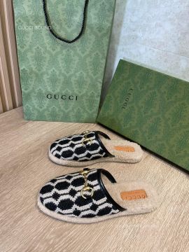 Gucci Horsebit Black and White Wool Knitted Tweed Slipper Mules with Shearling Fur 2281314