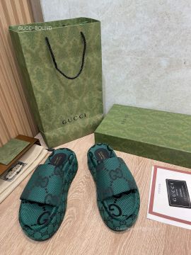 Gucci Platform Slide Sandal in Green GG Multicolour Jumbo Supreme 2281363