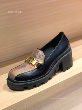 Gucci Womens Interlocking G Horsebit Loafers in Multicolor and Ebony GG Supreme Canvas and Black Leather 2281383