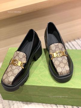 Gucci Womens Interlocking G Horsebit Loafers in Beige and Ebony GG Supreme Canvas and Black Leather 2281384