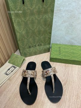 Gucci Horsebit GG Canvas Thong Sandals in Beige Unisex 2281487