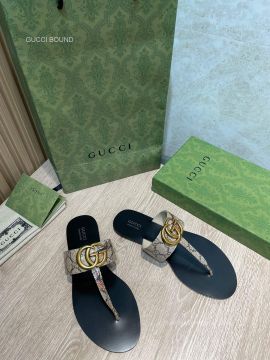 Gucci Double GG Canvas Thong Sandals in Beige Unisex 2281493