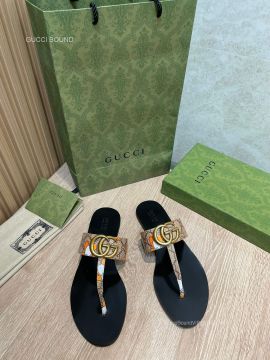 Gucci Double GG Canvas Thong Sandals in Beige Unisex 2281495