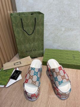 Gucci Womens Platform Slide Sandal in Multicolor GG Linen Fabric 2281521