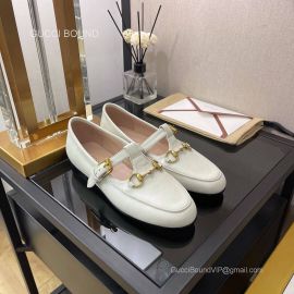 Gucci Calf Leather Horsebit Loafers in White 2281526