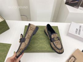 Gucci Jumbo GG Canvas Loafers in Beige 2281551
