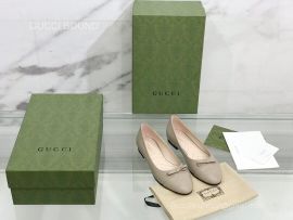 Gucci 2022 Vintage GG Leather Ballet Flat in Gray 2281569