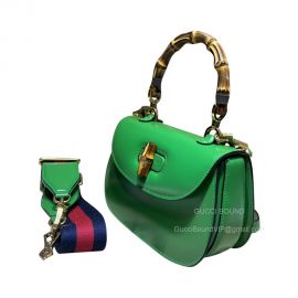 Gucci Shoulder Bag Gucci Small Top Handle Bag with Bamboo in Green Leather 675797