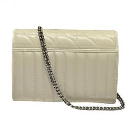 Gucci Shoulder Bag Gucci GG Marmont Matelasse Mini Bag with Chain in White Matelasse Leather 474575
