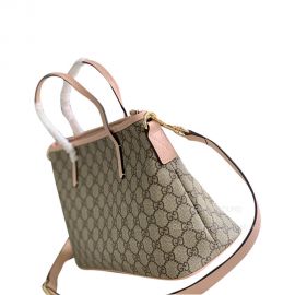 Gucci Tote Bag Gucci GG Supreme Monogram Small Zippered Tote Bag 353440