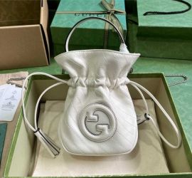 Gucci Blondie Mini Bucket Chain Leather Crossbody Bag with Interlocking G White 760313