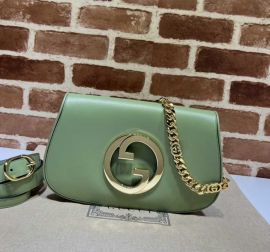Gucci Blondie Shoulder Bag with Interlocking G Light Green Leather 699268