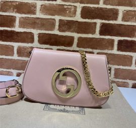 Gucci Blondie Shoulder Bag with Interlocking G Light Pink Leather 699268