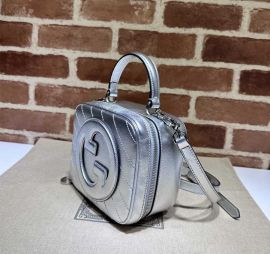 Gucci Blondie Top Handle Bag with Interlocking G Silver Leather 744434