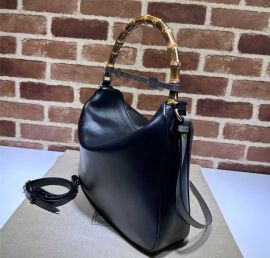 Gucci Diana Large Hobo Shoulder Bag with Bamboo Handle Black Leather 746245