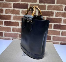 Gucci Diana Medium Bucket Tote Bag Black Leather 750394