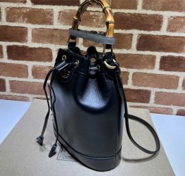 Gucci Diana Small Bucket Shoulder Bag with Bamboo Handle Black Leather 724652