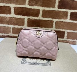 Gucci GG Matelasse Beauty Case in Pink GG Matelasse Leather 726047