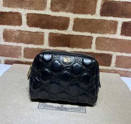 Gucci GG Matelasse Beauty Case in Black GG Matelasse Leather 726047