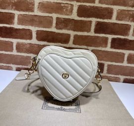 Gucci Interlocking G Mini Heart Shoulder Crossbody Bag White Matelasse Leather 751628